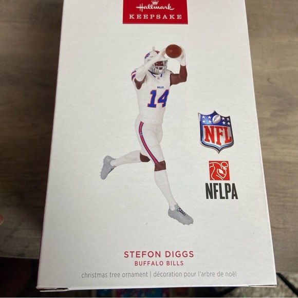 2024 Hallmark STEFON DIGGS Buffalo Bills #14 NFL FOOTBALL LEGENDS Ornament - NIB - Picture 6 of 6